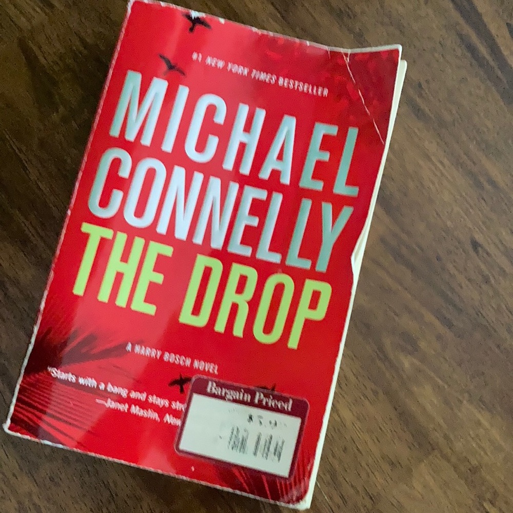 GIFTED! Free With Purchase! Michael Connelly Novel
